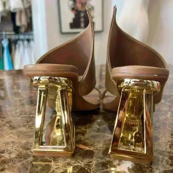 Gianni Bini Zeema Cut Out Curved Leather Wedge In Caramel SZ 7.5M *Never Worn - Picture 7 of 9